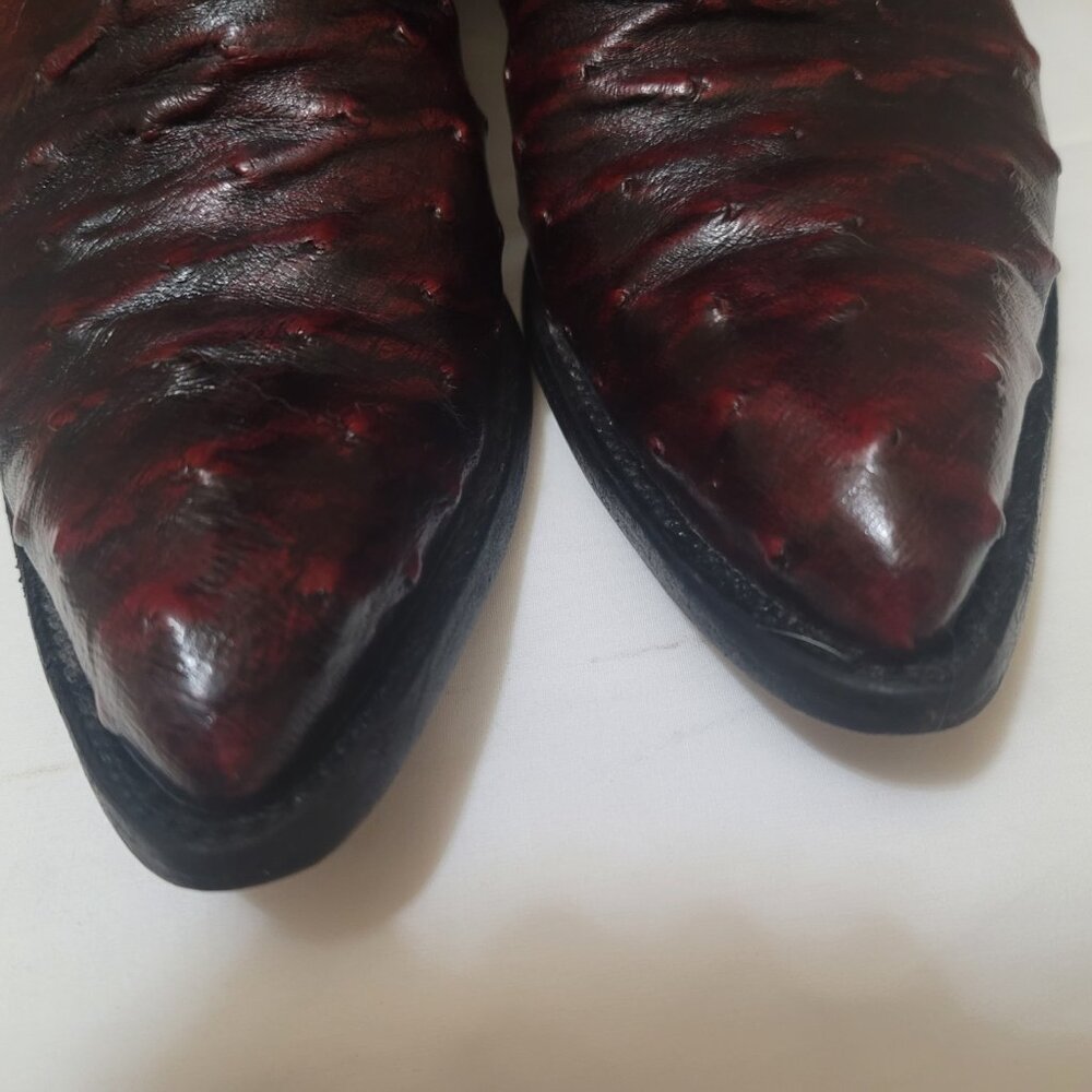 Women's Quill Ostrich Cowboy Boots size 8, Burgundy - Picture 3 of 11